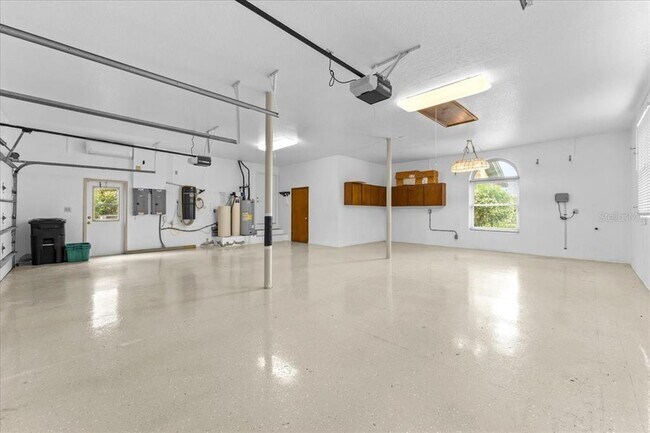 Building Photo - 1589 Mary Ln