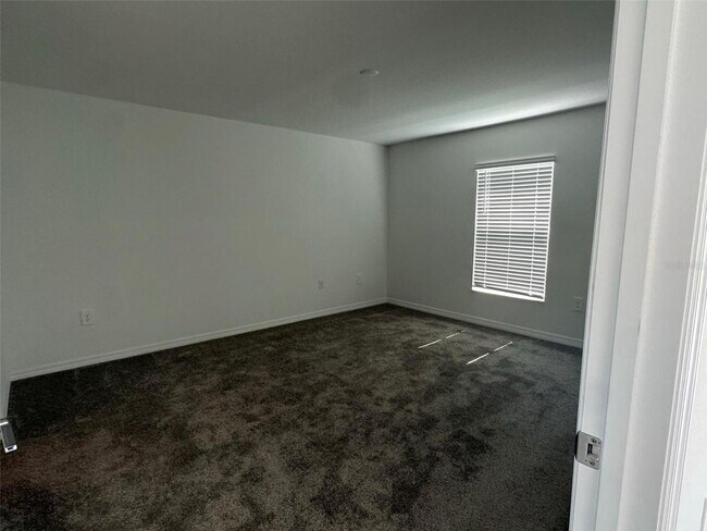 Building Photo - 723 Grove St