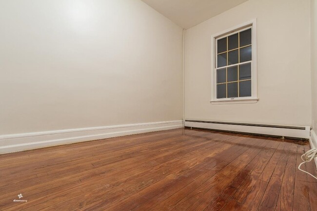 Building Photo - 154 W 29th St