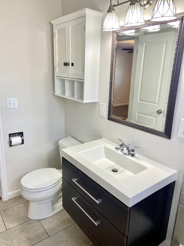 Building Photo - 305 Redwood Dr