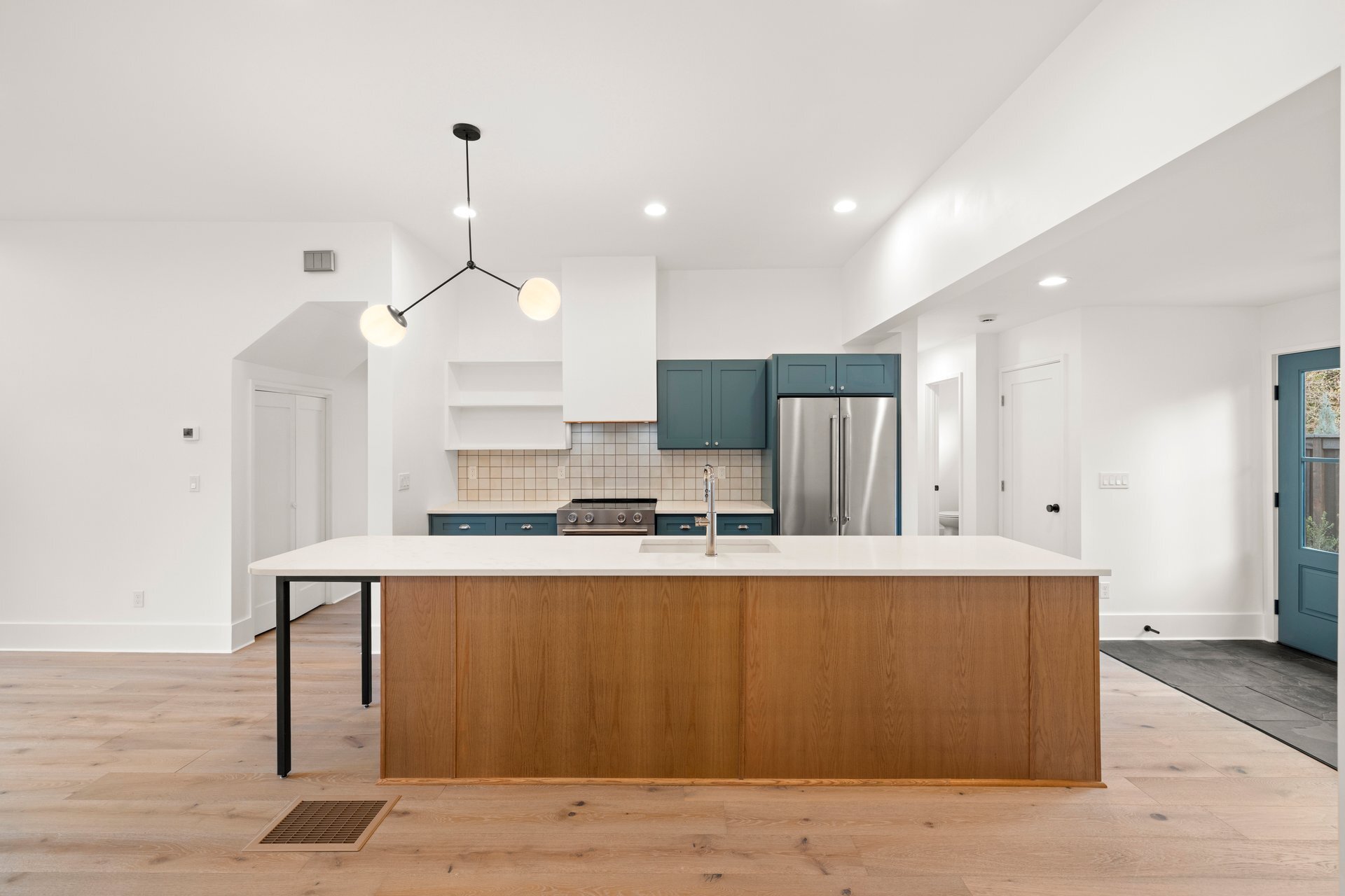 Building Photo - 2247 SE Brooklyn St