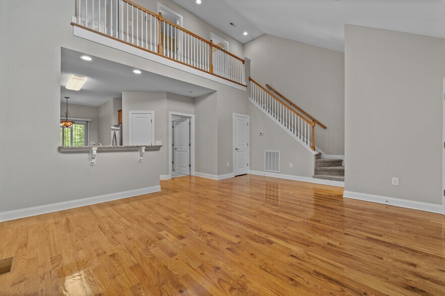 Building Photo - 118 Cypress Cir