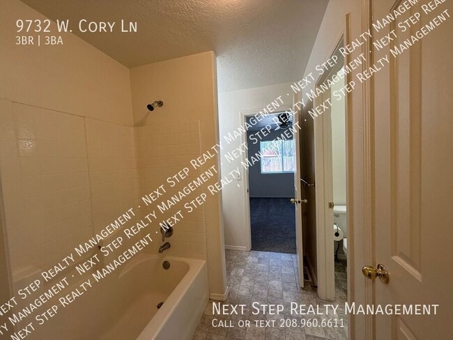 Building Photo - 9732 W Cory Ln