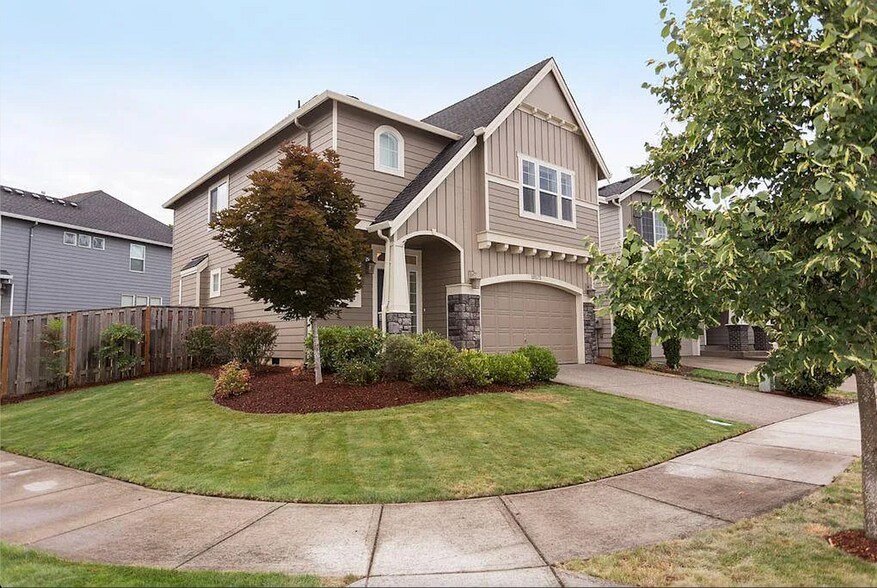 Primary Photo - 16575 SE Windswept Waters Dr