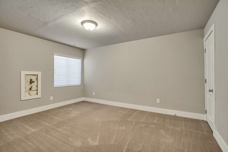 Building Photo - 4492 Milford Dr