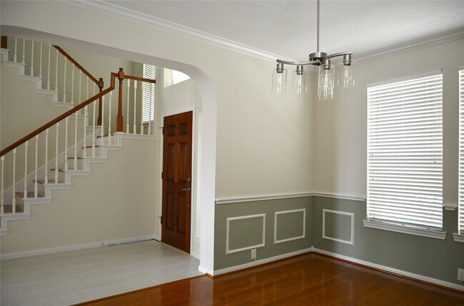 Building Photo - 218 Heathbrook Ln