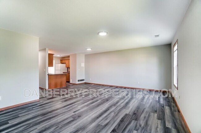 Building Photo - 1111 N Byrne Rd