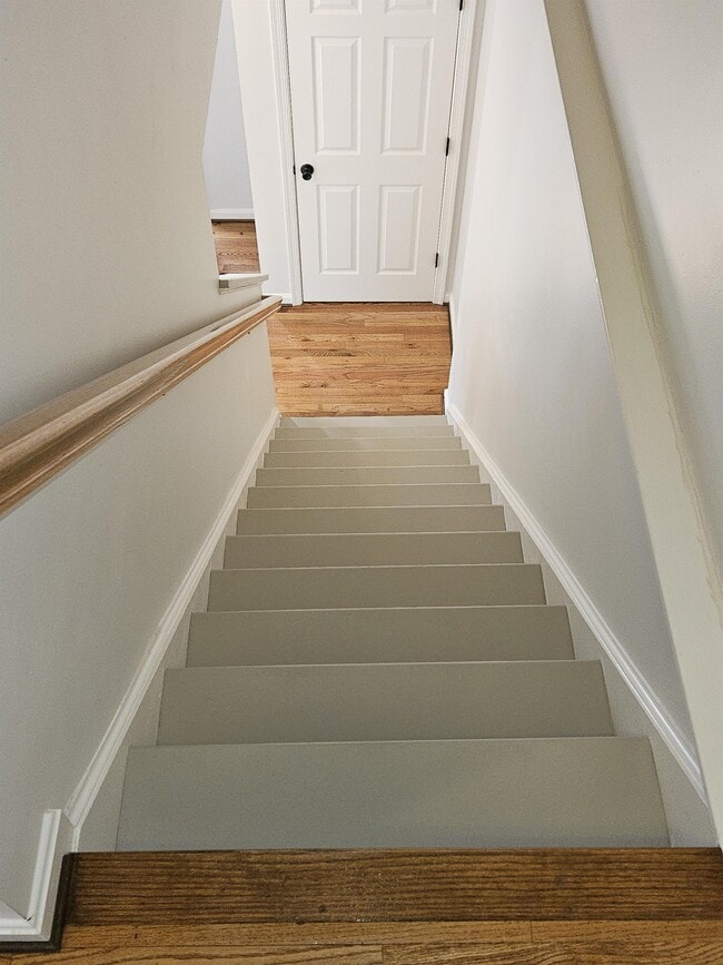 Building Photo - 201 Stull Ct