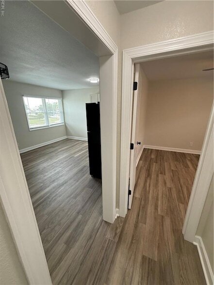 Building Photo - 9654 Selby Pl