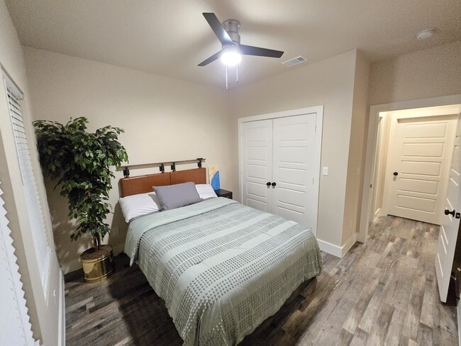 Building Photo - 2716 Brigham Ln