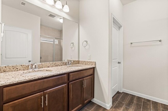 Building Photo - 4512 Arques Ave