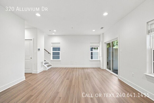 Building Photo - 320 Alluvium Dr