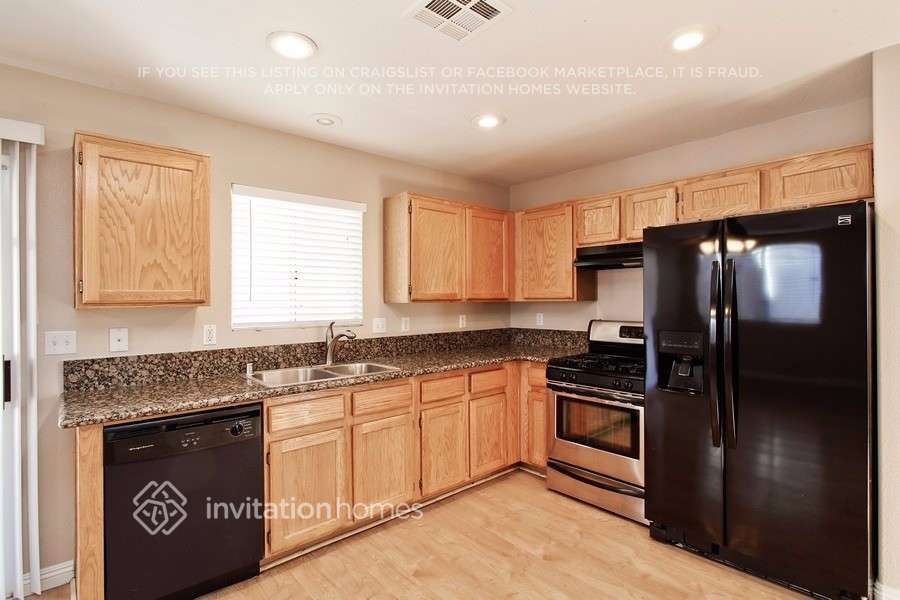 Building Photo - 6553 Bush Clover Ln