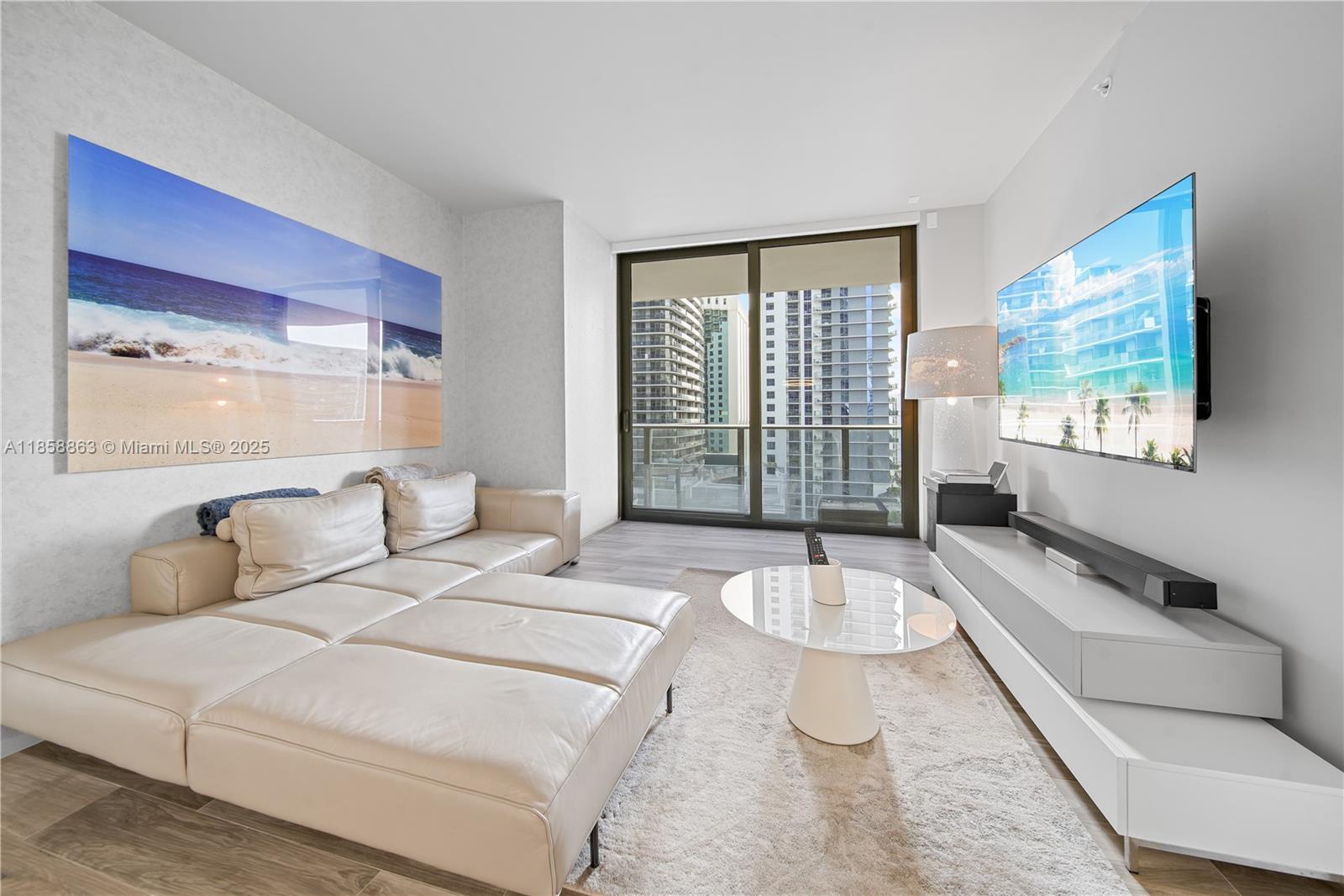 Building Photo - 801 S Miami Ave