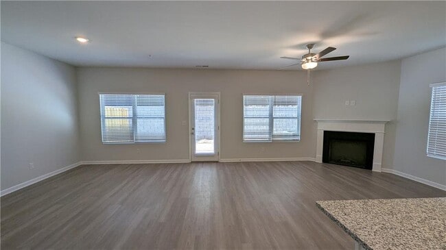 Building Photo - 427 Lanier Cir