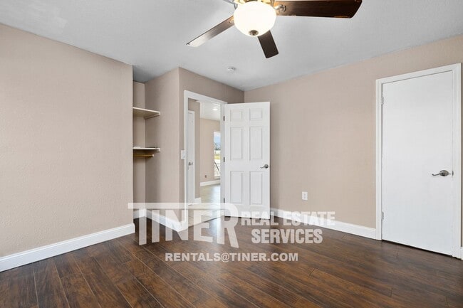 Building Photo - 4281 Silver Dove Way