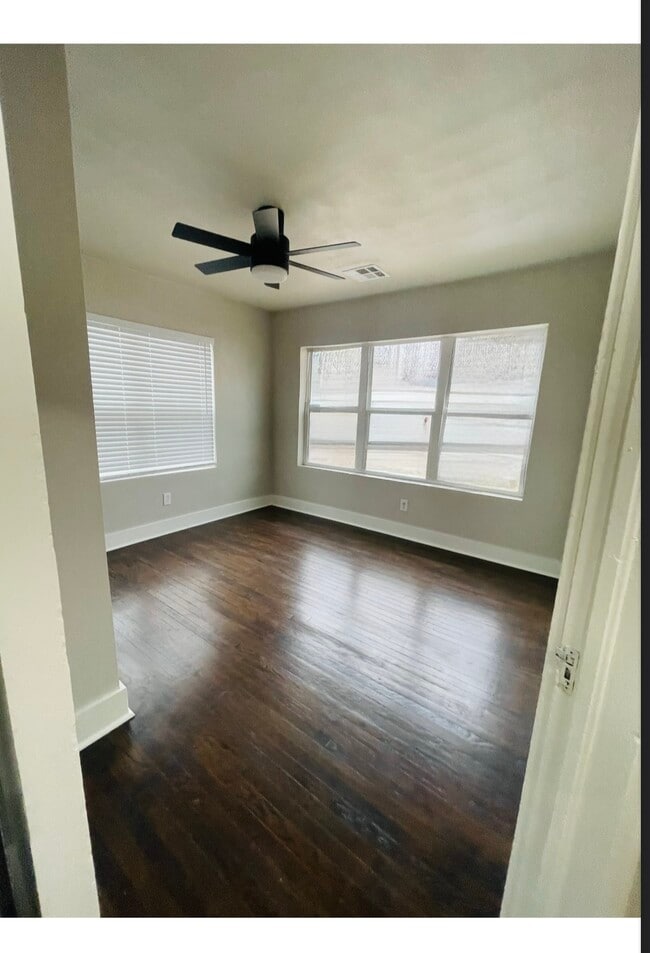 Building Photo - 2538 NW 21st St