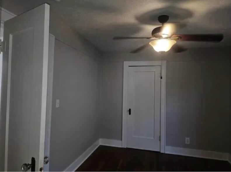 Building Photo - 719 S Market St