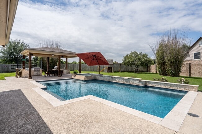 Building Photo - 2034 Baker Estates Dr