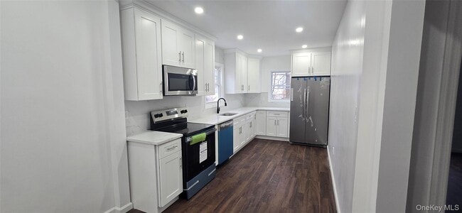 Building Photo - 452 S 1st Ave