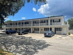 Building Photo - 420 S Palmetto St