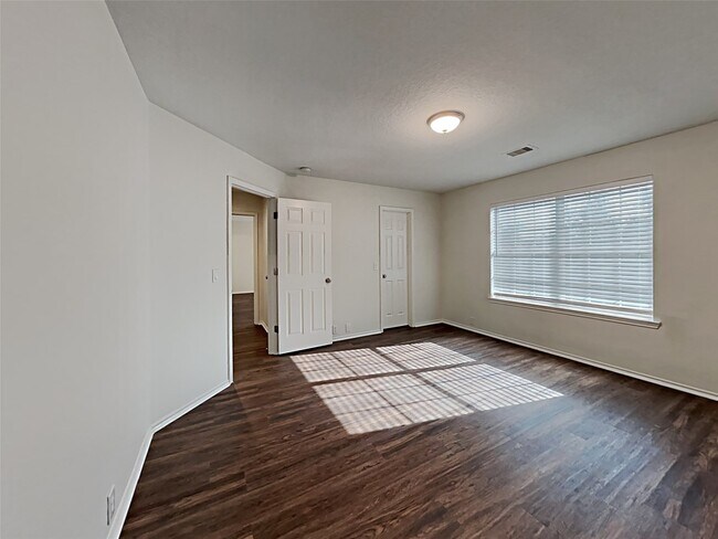 Building Photo - 2822 Woodspring Forest Dr