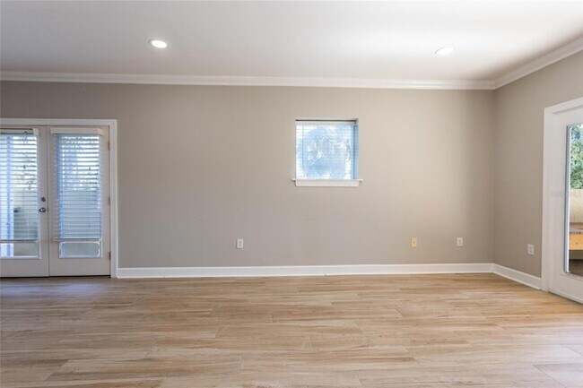 Building Photo - 300 Bella Harbor Ct