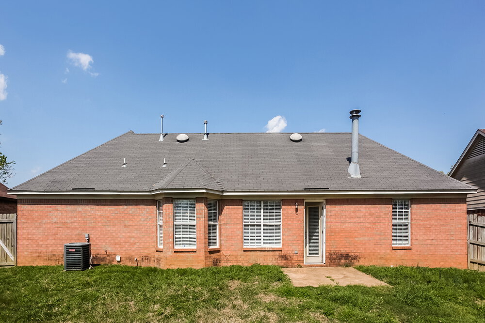 Building Photo - 1301 Custer Dr E