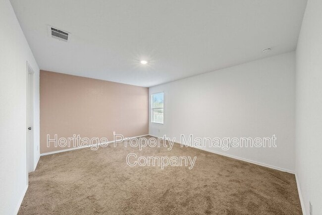 Building Photo - 140 Wood Moss Dr