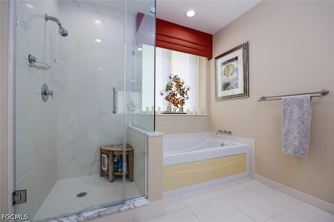 Building Photo - 3000 Oasis Way