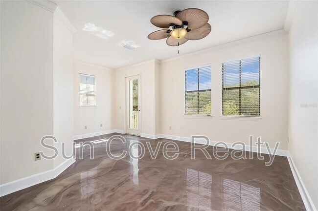 Building Photo - 113 S Packwood Ave