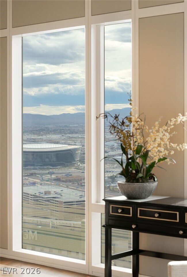 Building Photo - 3750 S Las Vegas Blvd