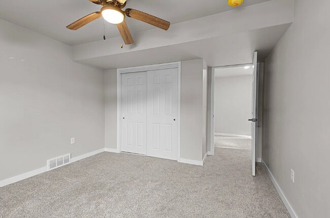 Building Photo - 4 Bedroom- 2.5 Bathroom New Build Duplex- Pulaski!