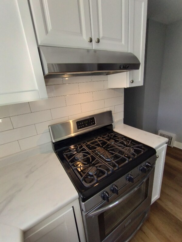 Building Photo - 2643 12th Ave S