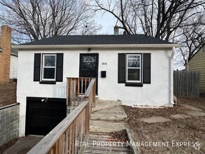 Building Photo - Lovely 3 Bed 1 Bath Home!