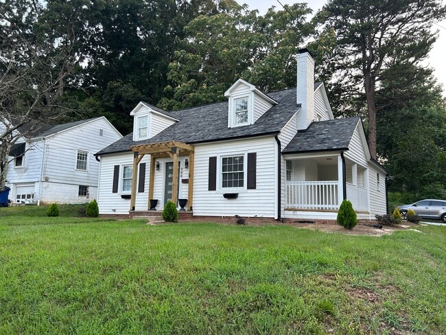 Building Photo - Price REDUCED! Ardmore WS, 4 Bedroom, 3 Fu...