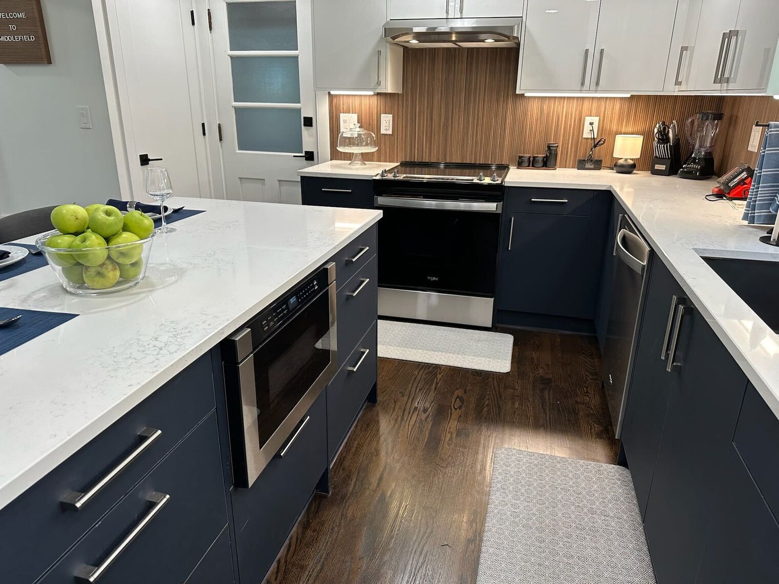 Building Photo - 6 Nancy Ln