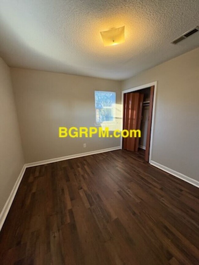 Building Photo - 6 Waterfront Dr