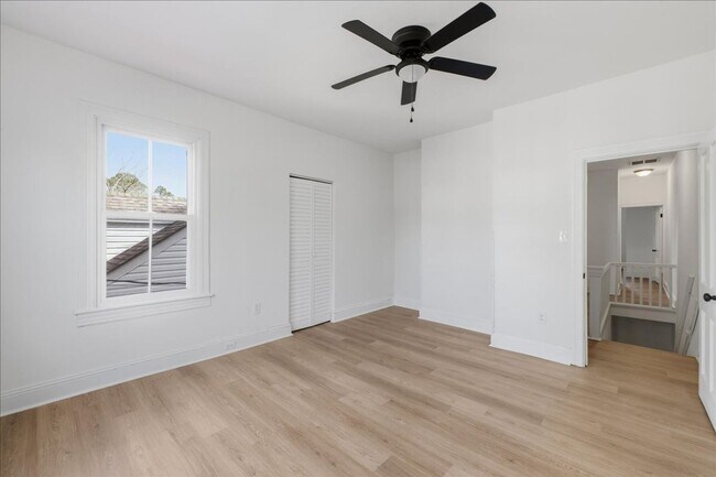 Building Photo - 423 Mt Vernon Ave