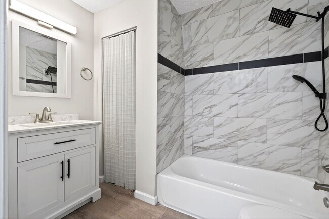 Building Photo - 931 Waycross Rd