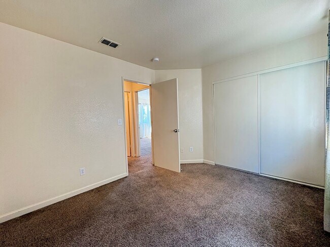 Building Photo - 4003 Ews Woods Blvd