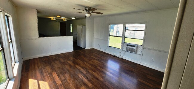 Building Photo - 27485 US-31
