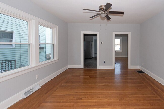 Building Photo - 4507 Ashland Ave