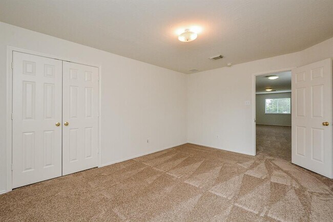 Building Photo - 18326 Thicket Grove Rd