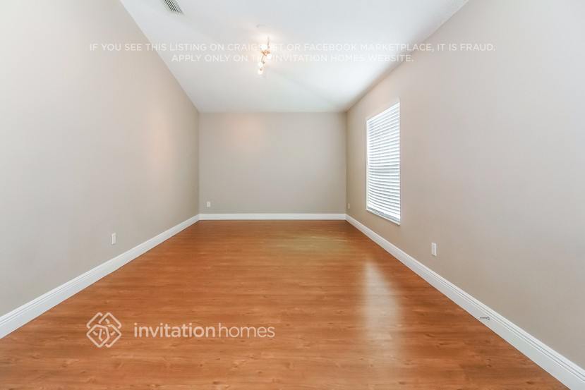 Building Photo - 3544 SW Hale St