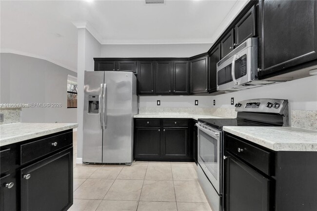 Building Photo - 3401 SE 5th St