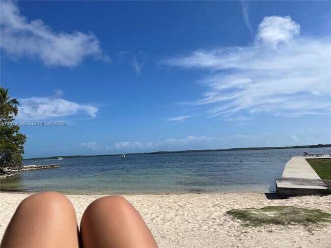 Building Photo - 60 SE Marlin Ave