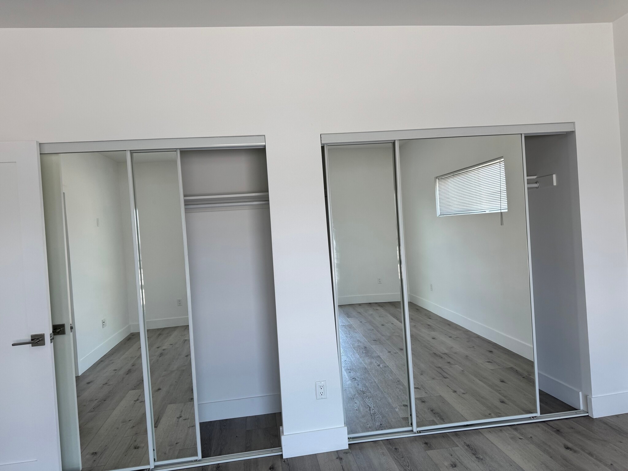 Mirror Doors - 5652 Klump Ave