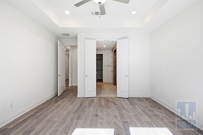 Building Photo - 19312 Fernando Trl