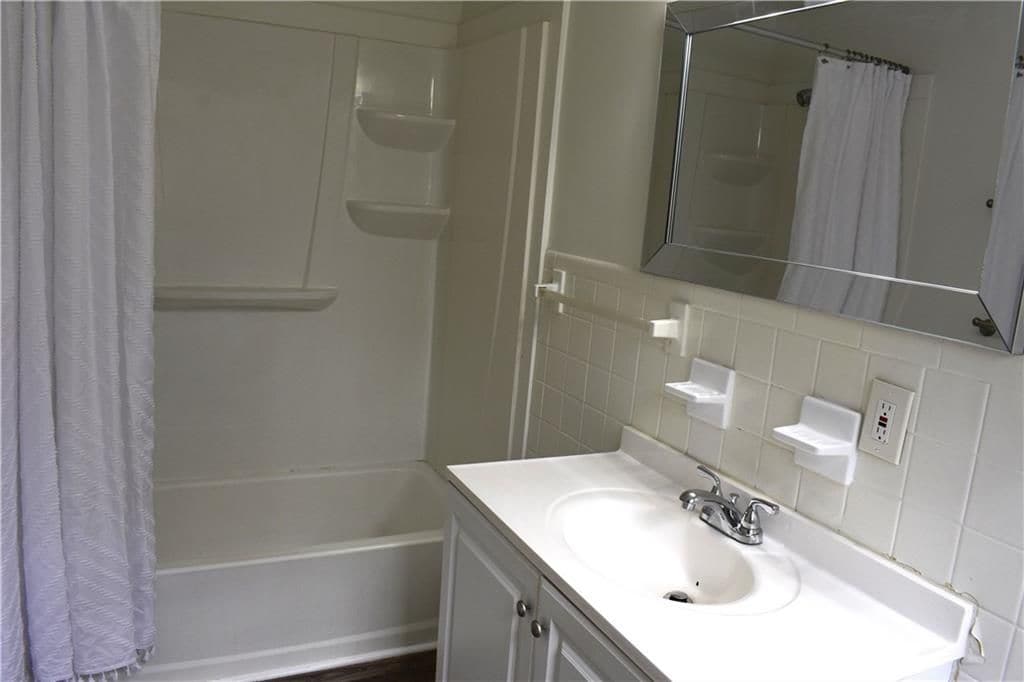 Building Photo - 2576 Peyton Woods Trail SW